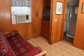 Lucky Horseshoe Cabins 호텔 Au Sable 외부 사진